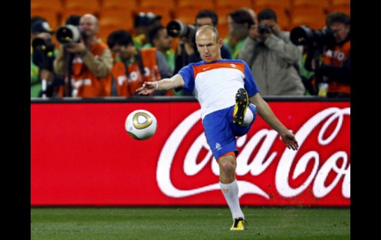 Arjen Robben el sesión de entrenamientos de hoy. REUTERS  /