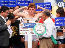 Saúl 'Canelo' Álvarez durante la ceremonia de pesaje. MEXSPORT  /