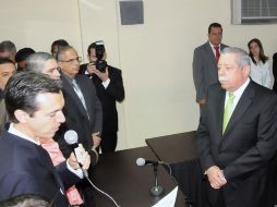 El gobernador electo de Tamaulipas, Egidio Torre Cantú recibe la constancia de mayoría, en el IETAM. EL UNIVERSAL  /