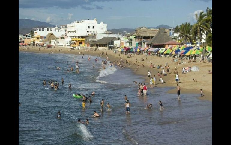 Greenpeace reiteró su postura y dijo que las playas de Jalisco sí están contaminadas. ARCHIVO  /