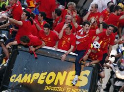 La Selección de España recorre las calles de Madrid para festejar la Copa del Mundo. REUTERS  /