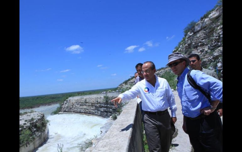 El Presidente Felipe Calderón, durante su recorrido por Coahuila. EL UNIVERSAL  /