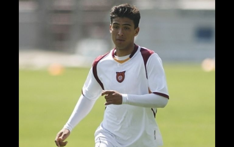 Oswaldo Alanís durante un entrenamiento de Estudiantes. JAMMEDIA  /