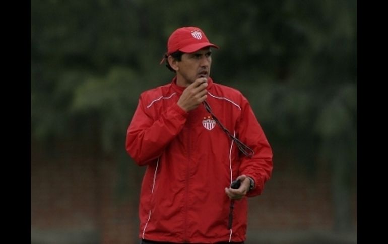 El técnico del Necaxa, Omar Arellano. JAMMEDIA  /