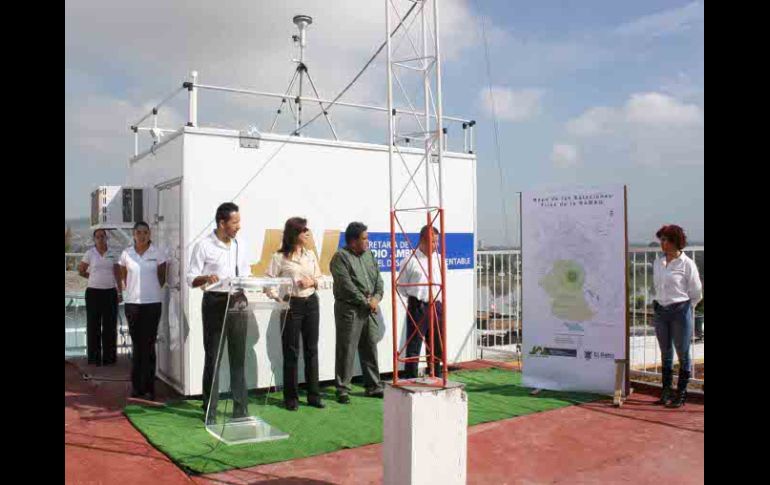 Autoridades estatales y municipales inauguraron ayer la estación de monitoreo de El Salto, la cual costó 3.5 millones. A. HINOJOSA  /