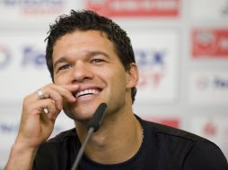 Michael Ballack durante la conferencia de prensa que ofreció hoy. REUTERS  /