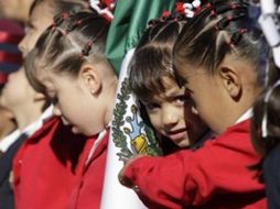 Además de los honores a la bandera nacional, se instruira a los estudiantes para rendir honores a la Bandera del Estado. ARCHIVO  /