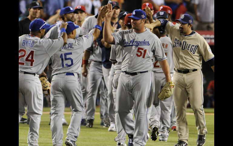 Los jugadores de la Liga Nacional celebran después del triunfo en el Juego de las Estrellas de la MLB. EFE  /