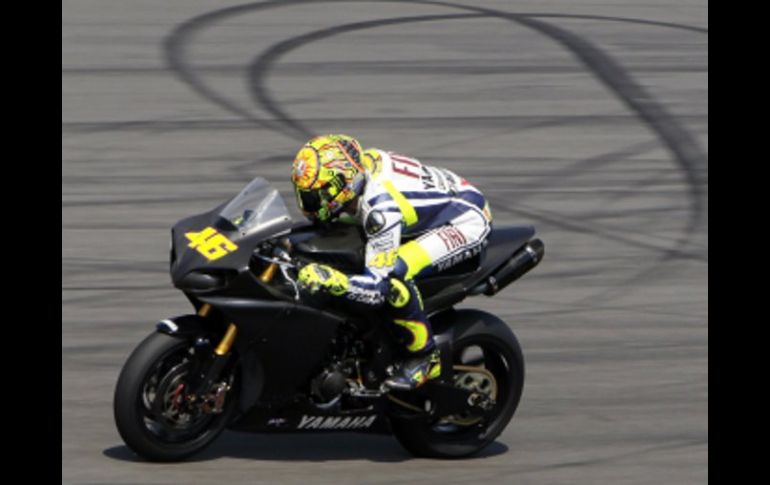 Valentino Rossi durante una sesión de entrenamiento. REUTERS  /