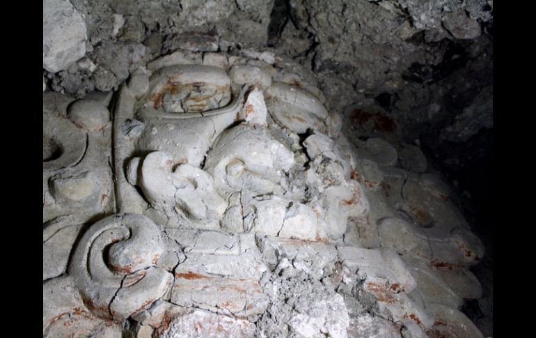 Dentro de la tumba fueron encontrados restos de seis niños que se cree fueron sacrificados. EFE  /