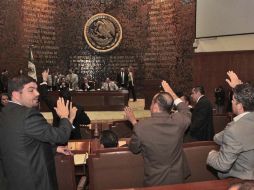 Por unanimidad, los 34 diputados presentes en el pleno del Congreso del Estado, aprobaron modificaciones a la Ley de Vialidad. S. NÚÑEZ  /