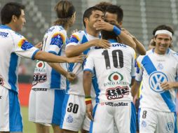 Los jugadores del Puebla celebran un gol de Andrés Olivera. EFE  /