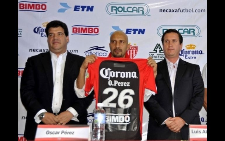 Presentación de Óscar Pérez como nuevo jugador del Necaxa. JAMMEDIA  /