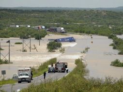 Carreteras de la entidad estuvieron cerradas por las inundaciones. EFE  /