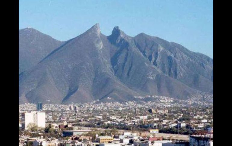 Imagen panorámica del Cerro de la Silla de Nuevo León. ESPECIAL  /