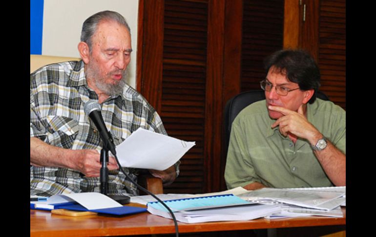 Fidel Castro en su quinta aparición pública, destacó el gran arsenal en manos de las grandes potencias. AFP  /