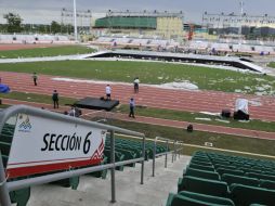 Vista de los destrozos que provocó la tromba en Mayagüez previo a la ceremonia que fue suspendida. EFE  /