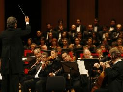 Con el séptimo concierto de Beethoven, la OFJ cierra la Segunda Temporada 2010.  M. FREYRÍA  /