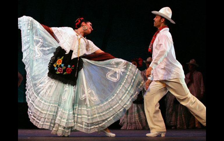 Este Ballet folclórico ha logrado darle un nuevo tratamiento a este género dancístico. INFORMADOR ARCHIVO  /