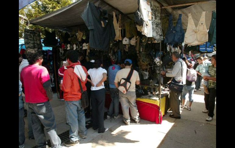 De los 75 tianguis que hay en Zapopan sólo 11 se encuentran regularizados. ARCHIVO  /