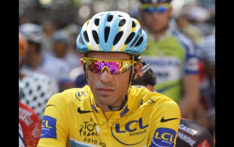 El ciclista español Alberto Contador en el inicio de la decimosexta etapa del Tour de Francia. EFE  /