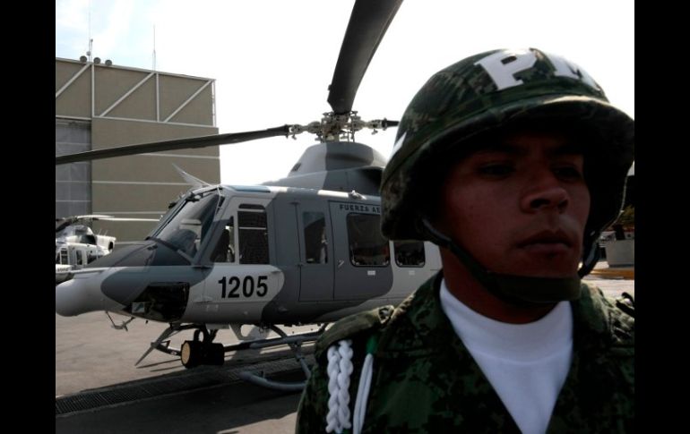 Dos helicópteros Bell fueron entregados al gobierno mexicano como parte de los apoyos de la Iniciativa Mérida. REUTERS  /