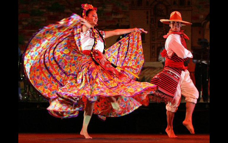 El Ballet Folclórico Sinaloense tiene el propósito de promover la cultura de su estado. INFORMADOR ARCHIVO  /