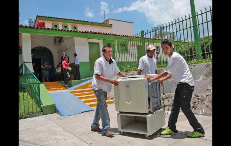 Entre los bienes embargados se encuentran materiales de oficina, computadoras y vehículos, entre otros. S. NÚÑEZ  /