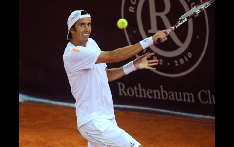 El tenista argentino Juan Ignacio Chela, fue eliminado ayer en Hamburgo, por el local Philipp Kohlschreiber. EFE  /