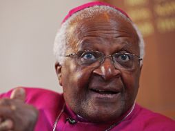 Tutu seguirá ofreciendo apoyo a su fundación para la paz. AP  /