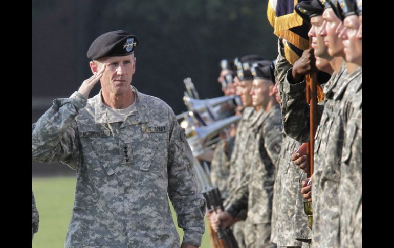 McChrystal cierra así un ciclo de vida, con una ceremonia castrense en la base de Fort McNair, en las afueras de Washington. ESPECIAL  /