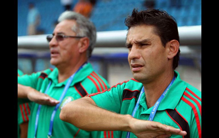 Roberto Medina, director técnico de la Selección femenil mexicana. MEXSPORT  /