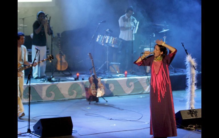 Ateciopelados cantó con desbordante energía. EFE  /