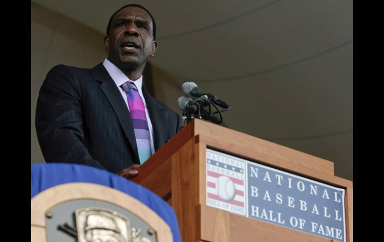 'El Halcón' Andre Dawson entró al recinto de los inmortales de Grandes Ligas como miembro de los Expos de Montreal. REUTERS  /