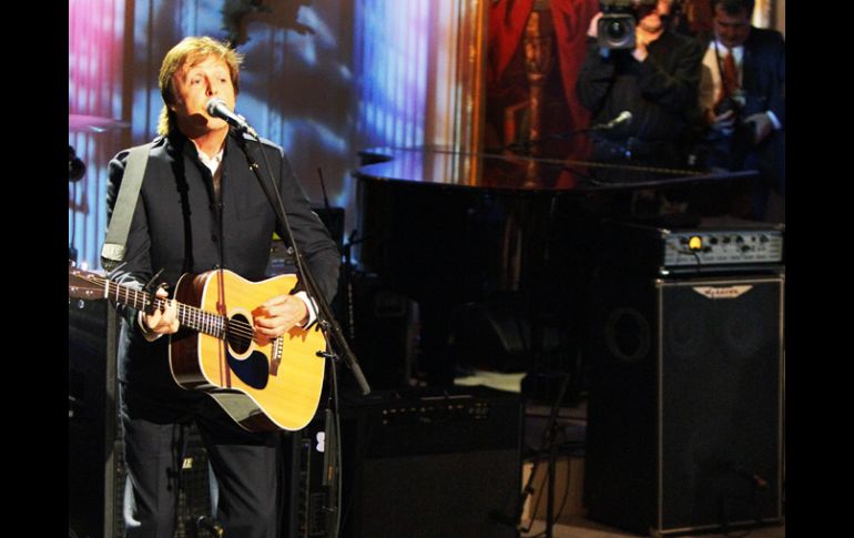 Este pequeño concierto lleno de amigos, actuando para el Presidente cambió la vida de McCartney. AP  /