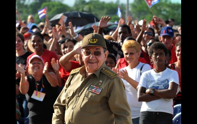 El presidente cubano, Raúl Castro, encabeza el evento en la central ciudad de Santa Clara, en Cuba. EFE  /