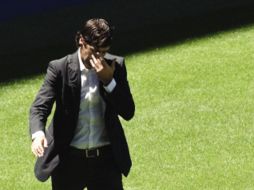 Raúl González sale conmovido de su despedida del Real Madrid. AP  /