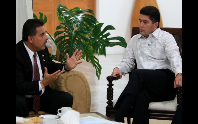 José Hernández, astronauta mexicano, visitó Quintana Roo para afinar detalles del proyecto con autoridades estatales. EL UNIVERSAL  /