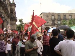 Los manifestantes permanecieron a las afueras de las oficinas de la Secretaría de Desarrollo Rural y en El Santuario. N. PÉREZ  /