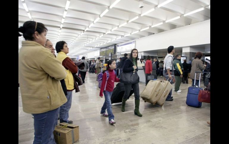 Actualmente hay una mescolanza de pisos, fachadas y techos en el Aeropuerto Internacional de Guadalajara. ARCHIVO  /