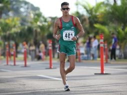 El mexicano Horacio Nava se apoderó del primer lugar en la marcha atlética. EFE  /