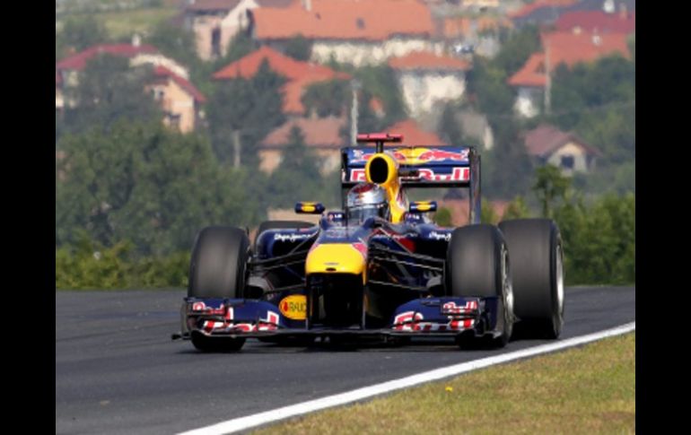 El alemán Sebastian Vettel durante la primera jornada de entrenamientos libres en Hungría. EFE  /