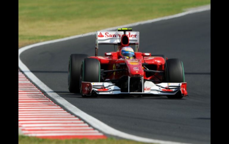 Fernando Alonso confía en sus posiblidades de ganar en Hungría. AFP  /