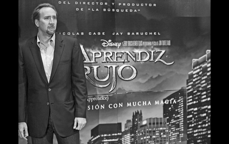 Nicolas Cage interpreta al brujo Balthazar Blake en la cinta que recién llegó a la cartelera mexicana. AFP  /