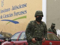 El edificio del Servicio Médico Forense fueron custodiadas por más de 100 elementos del Ejército Mexicano. EL INFORMADOR A. GARCÍA  /