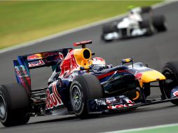 Vettel conduce su monoplaza durante la sesión clasificatoria del Gran Premio de Hungría. EFE  /