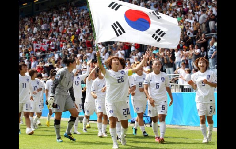 Las jugadoras de la Selección de Corea del Sur, festejando el resultado en el Mundial. EFE  /