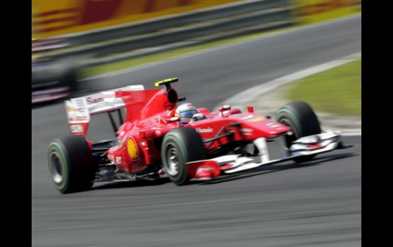 Fernando Alonso terminó en segundo lugar en el Gran Premio de Hungría. EFE  /