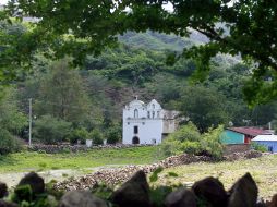 La iglesia de Atemanica del siglo XVII e incluso tiene una inscripción en el techo de una restauración que se hizo en el XIX.E. PACHECH  /