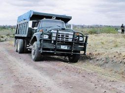 Los delincuentes utilizan camiones que aparentan ser de carga para transportar el combustible robado. EL UNIVERSAL  /